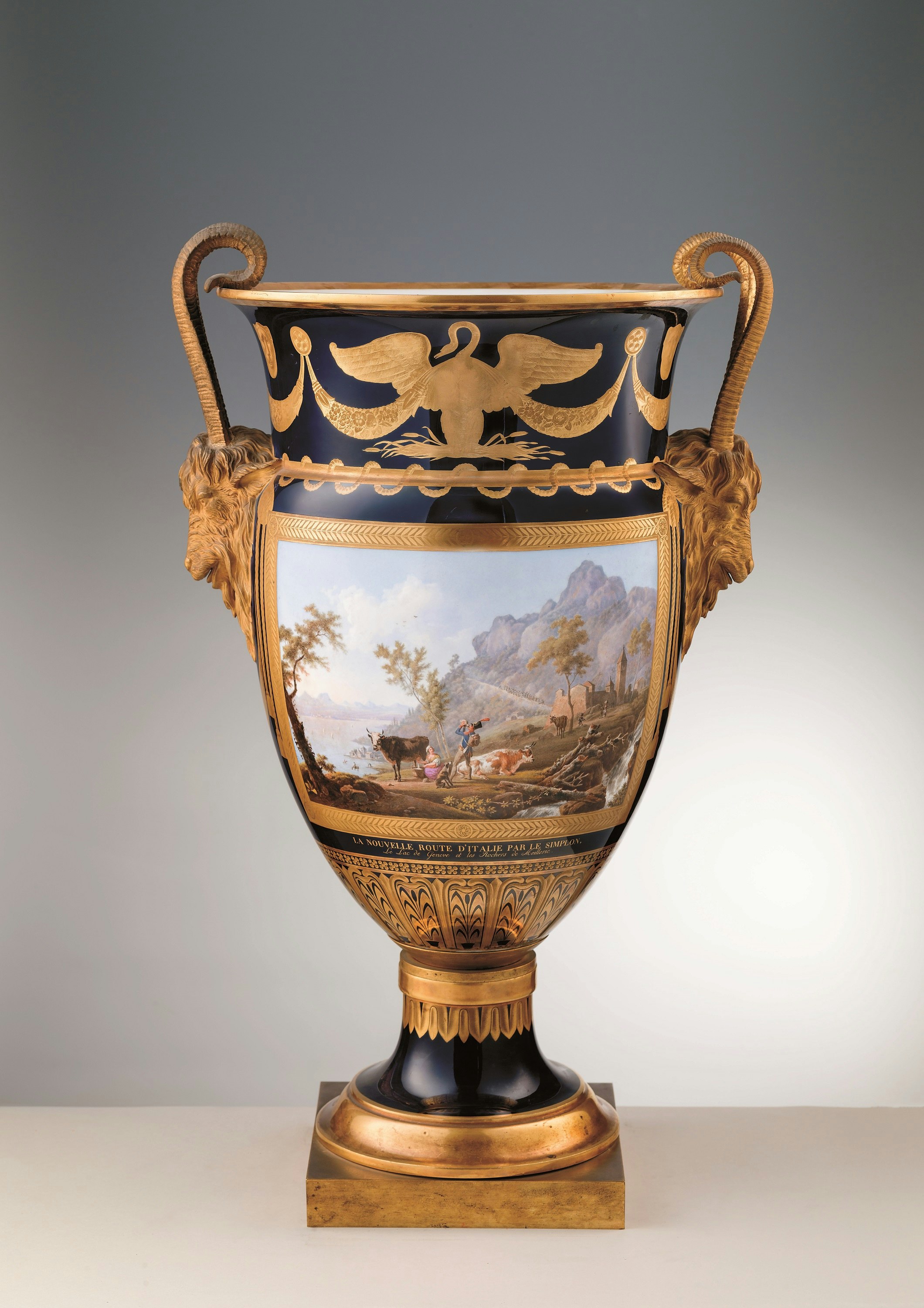 Pair of Cordelier vases