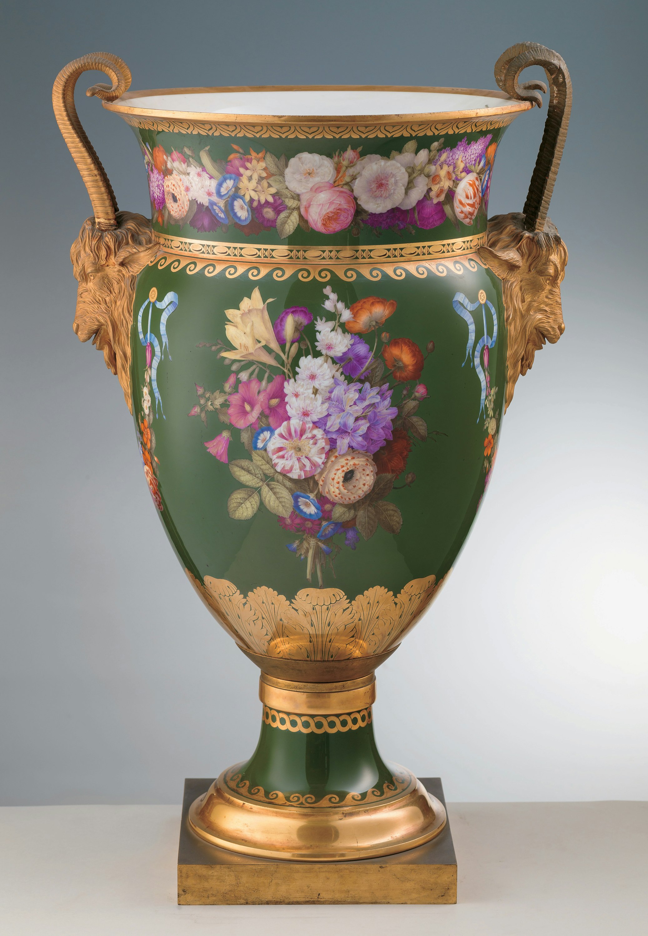 Pair of Cordelier vases