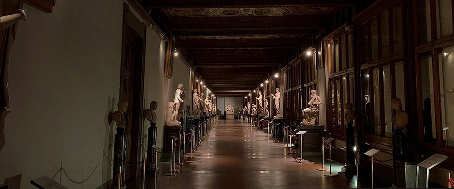 Uffizi aperti by night!