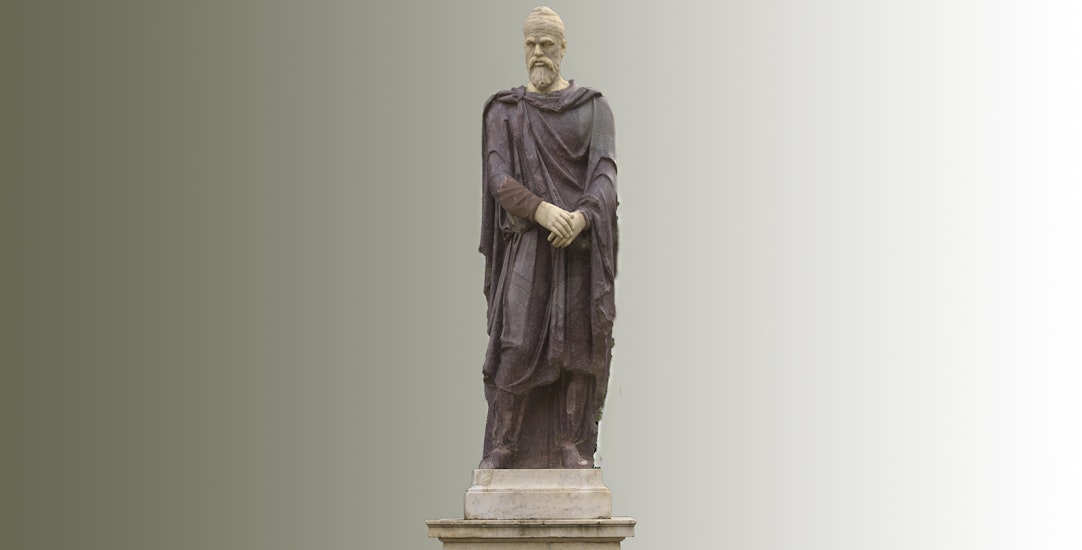 Statue of a Dacian, Pileatus